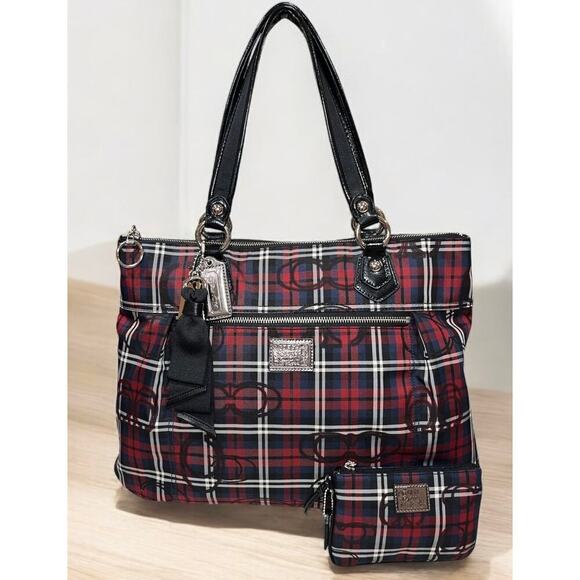Coach 18713 Poppy Signature Tartan Glam Tote & Matching Wristlet - Picture 1 of 12